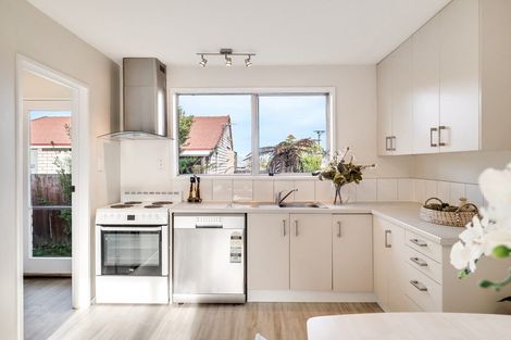 Photo of property in 1/125 Prestons Road, Redwood, Christchurch, 8051