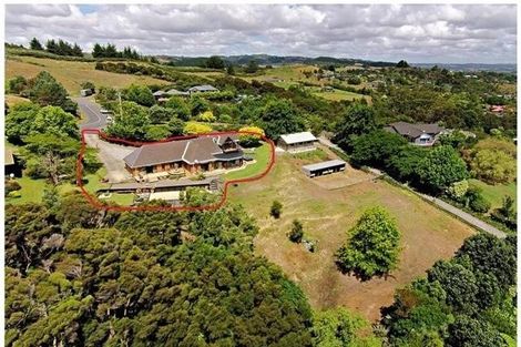 Photo of property in 307 Kaipara Road, Papakura, 2582