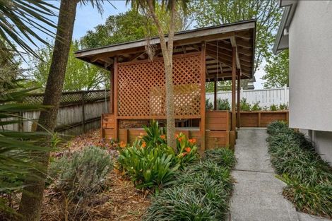 Photo of property in 5 Oystergrove Road, West Harbour, Auckland, 0618