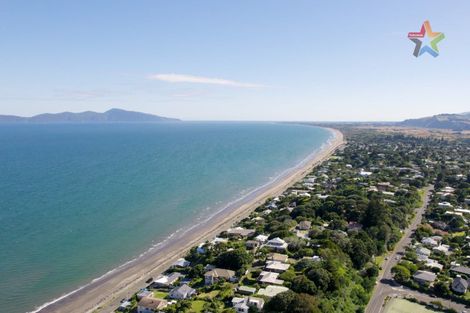 Photo of property in 15 Beach Road, Paekakariki, 5034