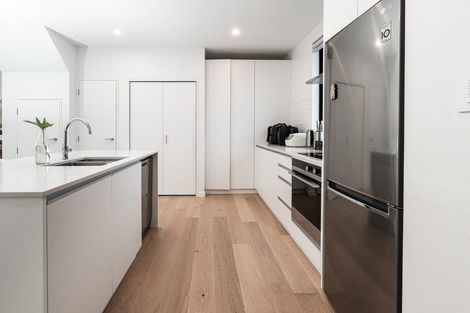 Photo of property in 2/210 Karori Road, Karori, Wellington, 6012