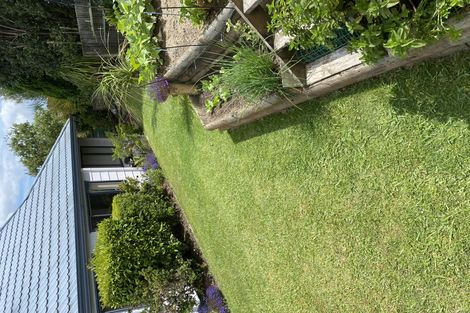 Photo of property in 35 Yorke Road, Haruru, 0204