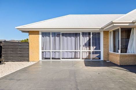 Photo of property in 43 Farnborough Street, Aranui, Christchurch, 8061