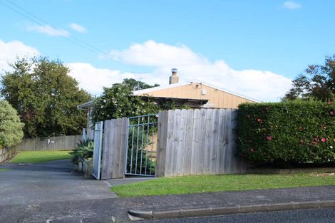 Photo of property in 15 Andrew Road, Howick, Auckland, 2010