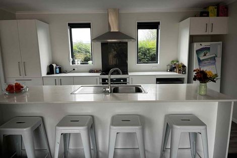 Photo of property in 17 Terry Crescent, Milson, Palmerston North, 4414