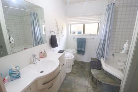 Photo of property in 3 Moorgreen Heights, Torbay, Auckland, 0630