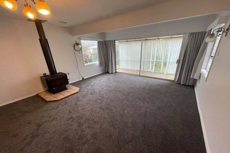Photo of property in 25 Wood Street, Wainuiomata, Lower Hutt, 5014