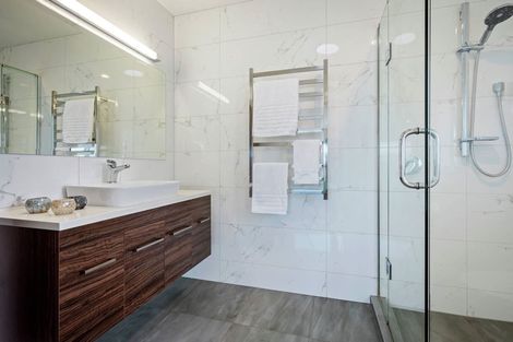 Photo of property in 1/5 Gulf Crest, Bucklands Beach, Auckland, 2012