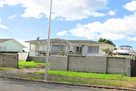 Photo of property in 53 Sikkim Crescent, Clover Park, Auckland, 2019