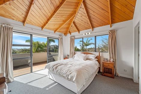 Photo of property in 11 Mizpah Road, Waiake, Auckland, 0630