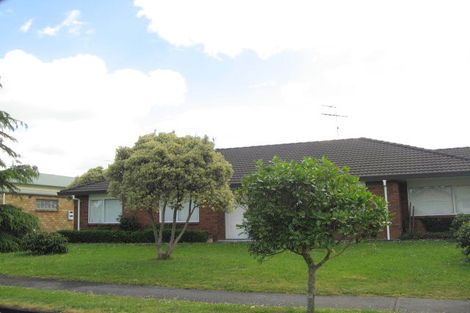 Photo of property in 1 Aristoy Close, Conifer Grove, Takanini, 2112