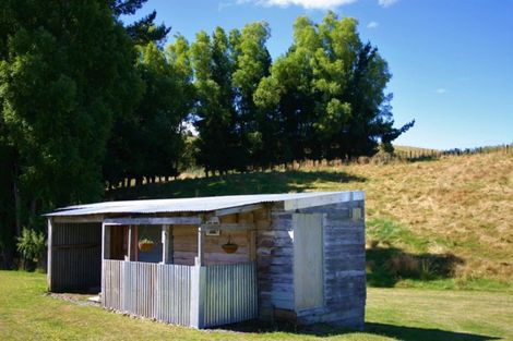 Photo of property in 9850 State Highway 1, Taihape, 4795