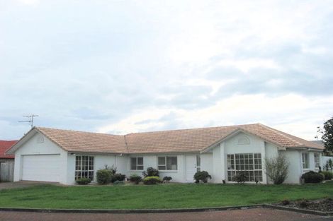 Photo of property in 20 Palmcrest Grove, Highland Park, Auckland, 2010