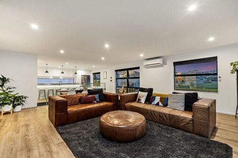 Photo of property in 22 Trevally Place, Snells Beach, 0920