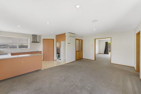 Photo of property in 6 Mull Place, Broomfield, Christchurch, 8042