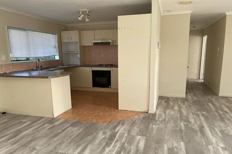 Photo of property in 2 Greenberry Drive, Ranui, Auckland, 0612