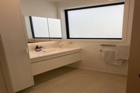 Photo of property in 2/162 Gowing Drive, Meadowbank, Auckland, 1072