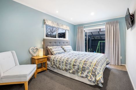 Photo of property in 14 Agincourt Street, Glenfield, Auckland, 0629