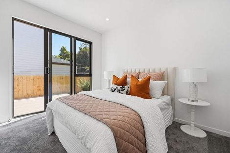 Photo of property in 7b September Place, Forrest Hill, Auckland, 0620