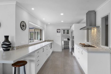 Photo of property in 27 Redwood Crescent, Hurdon, New Plymouth, 4310