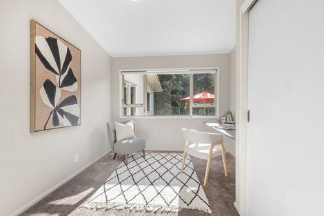 Photo of property in 100 Larsen Crescent, Tawa, Wellington, 5028