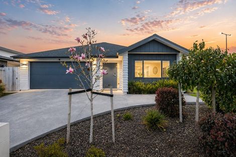 Photo of property in 21 Vintry Drive, Huapai, Kumeu, 0810