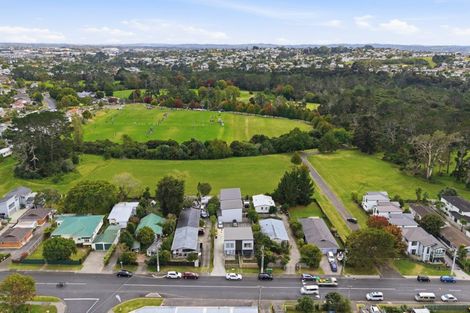 Photo of property in 2/314 Royal Road, Massey, Auckland, 0614