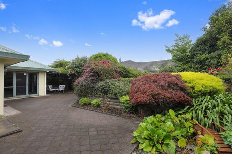 Photo of property in 44 Warwick Drive, Lynmore, Rotorua, 3010