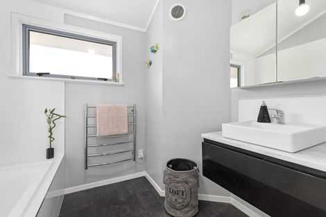 Photo of property in 20 Irene Crescent, Dinsdale, Hamilton, 3204