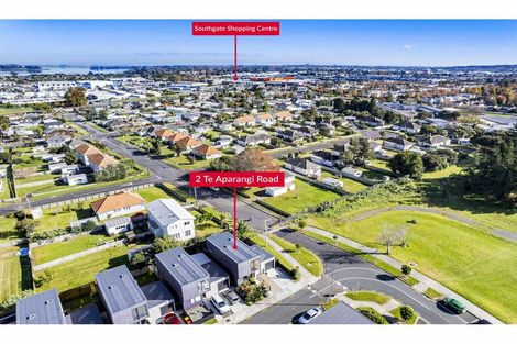Photo of property in 2 Te Aparangi Road, Papakura, 2110