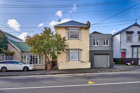 Photo of property in 75a Pirie Street, Mount Victoria, Wellington, 6011