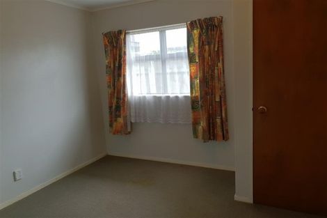 Photo of property in 2/76 Cambridge Terrace, Waterloo, Lower Hutt, 5011
