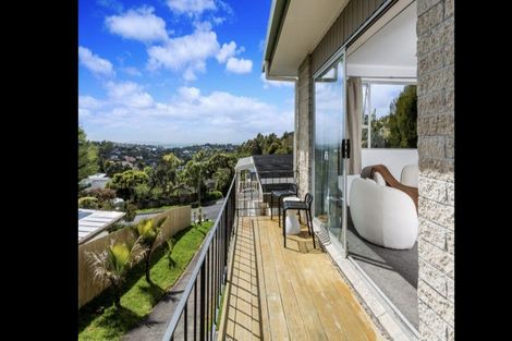 Photo of property in 2/7 Malters Place, Browns Bay, Auckland, 0630