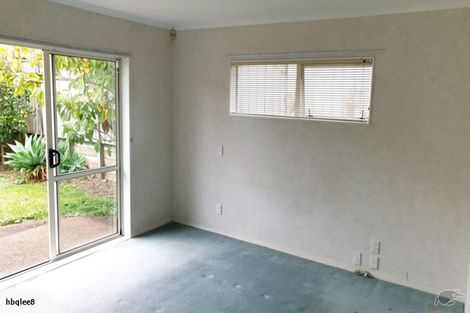 Photo of property in 104 Bob Charles Drive, Golflands, Auckland, 2013