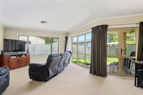 Photo of property in 4/64 Kawaha Point Road, Kawaha Point, Rotorua, 3010
