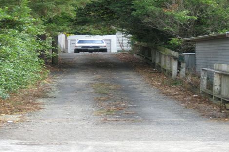 Photo of property in 32 Jocelyn Crescent, Pinehaven, Upper Hutt, 5019