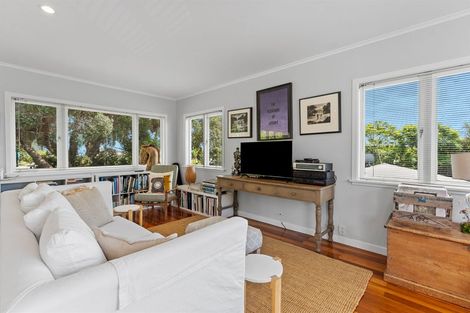 Photo of property in 1/73 Birkdale Road, Birkdale, Auckland, 0626