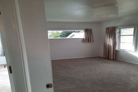 Photo of property in 30 The Drive, Tawa, Wellington, 5028