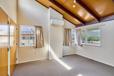 Photo of property in 2/3 Bouverie Street, Petone, Lower Hutt, 5012
