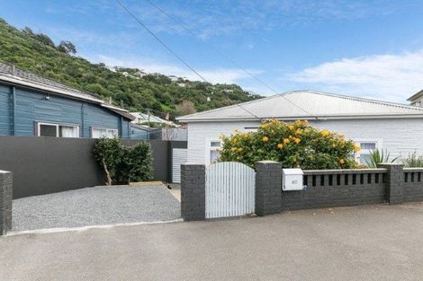 Photo of property in 40 Rua Street, Lyall Bay, Wellington, 6022