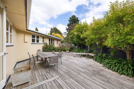 Photo of property in 23 Saint Albans Avenue, Hokowhitu, Palmerston North, 4410