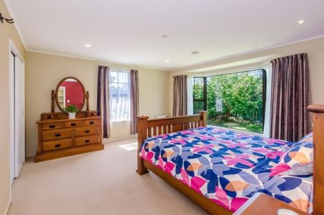 Photo of property in 34 Greenaway Road, Waikanae, 5036