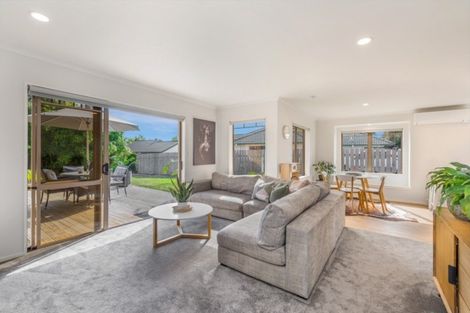 Photo of property in 18 Mews Place, Forest Lake, Hamilton, 3200