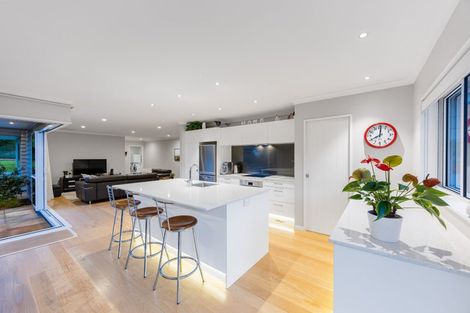 Photo of property in 343 Glenvar Road, Long Bay, Auckland, 0630