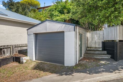 Photo of property in 19 Hawkhurst Road, Lyttelton, 8082