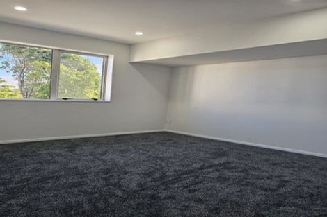 Photo of property in 12d Minaret Drive, Bucklands Beach, Auckland, 2014