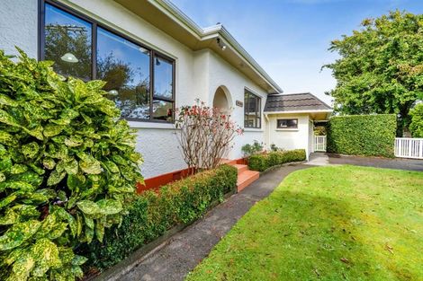 Photo of property in 10 Seddon Street, Westown, New Plymouth, 4310