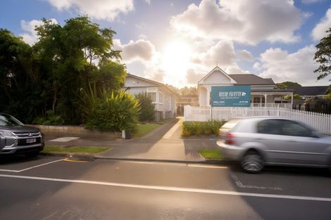 Photo of property in 71b Commercial Road, Helensville, 0800