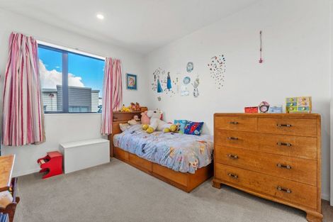 Photo of property in 9 Fuselage Road, Hobsonville, Auckland, 0616