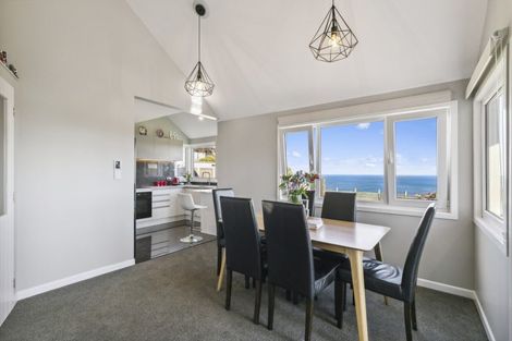 Photo of property in 2b Paratu Way, Strathmore Park, Wellington, 6022